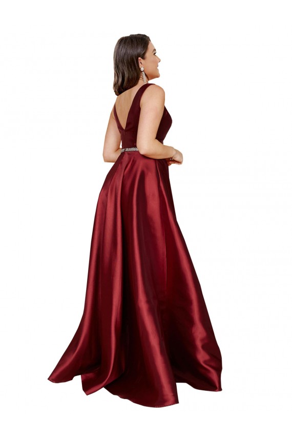 Buy Sleeveless Deep V-Neck A-Line Formal Satin Bridesmaid Dress / Prom Dress with Pockets UK